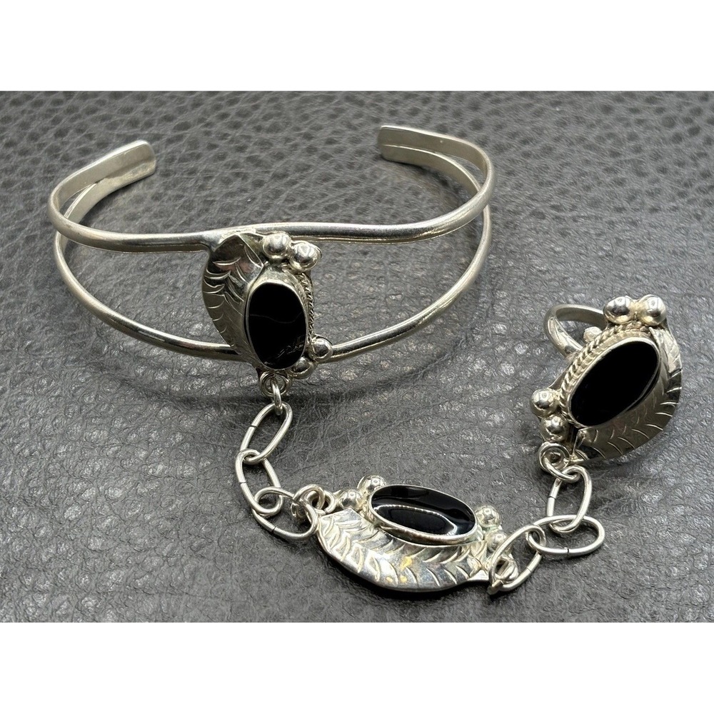 VTG Alpaca Mexico Black Enamel Cuff Bracelet Hand Chain Ring Boho Southwest